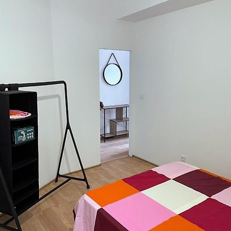 Le Colore- T2 Confortable Avec Vue Sur Nérac Kültér fotó